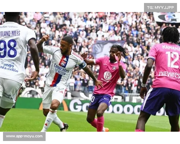 里昂欧战总进球达500球，托利索成队史最年长戴帽者